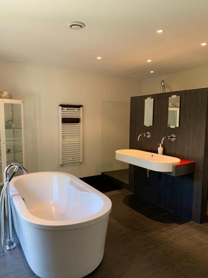 Mas Carita Bed & Breakfast Cabannes Екстериор снимка