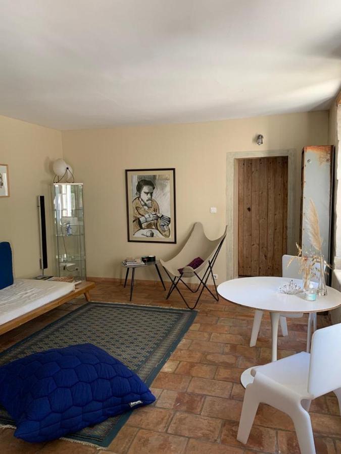 Mas Carita Bed & Breakfast Cabannes Екстериор снимка