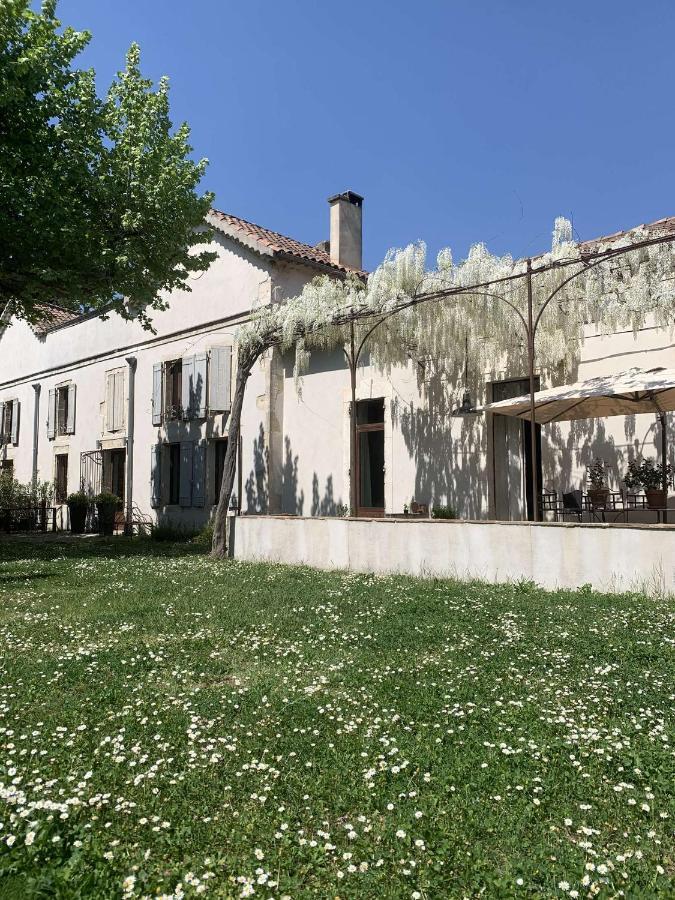 Mas Carita Bed & Breakfast Cabannes Екстериор снимка