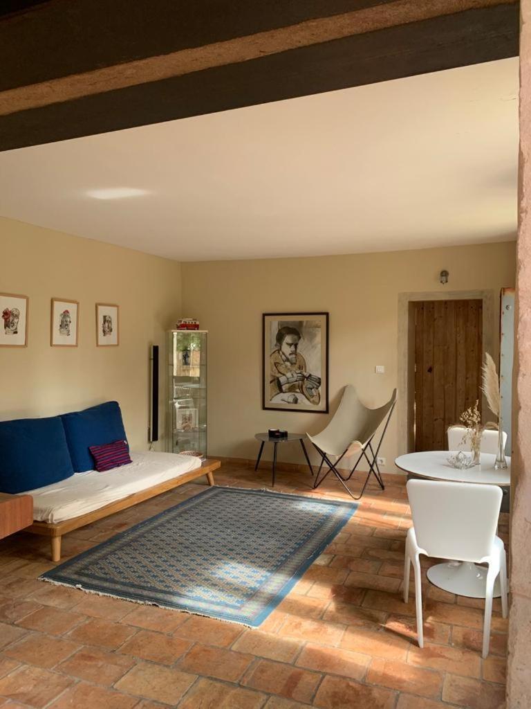 Mas Carita Bed & Breakfast Cabannes Екстериор снимка
